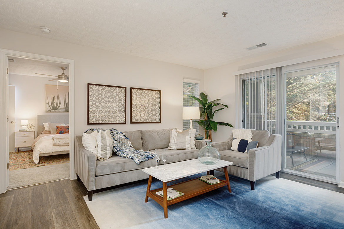 Collingwood Apartments - Living Room